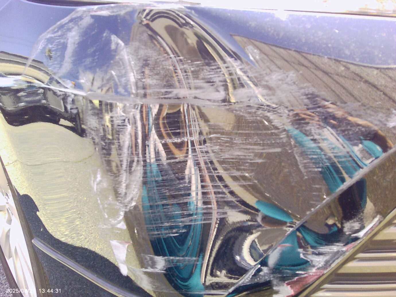 カムリ 作業写真3 フェンダー損傷部位