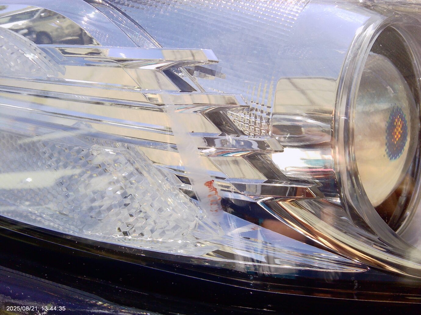 カムリ 作業写真4 ヘッドライト損傷